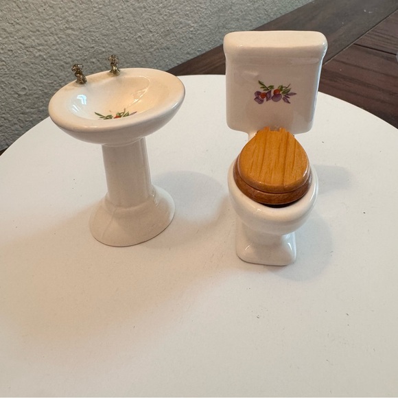 Other - Vintage Dollhouse miniature furniture ceramic toilet & sink floral design